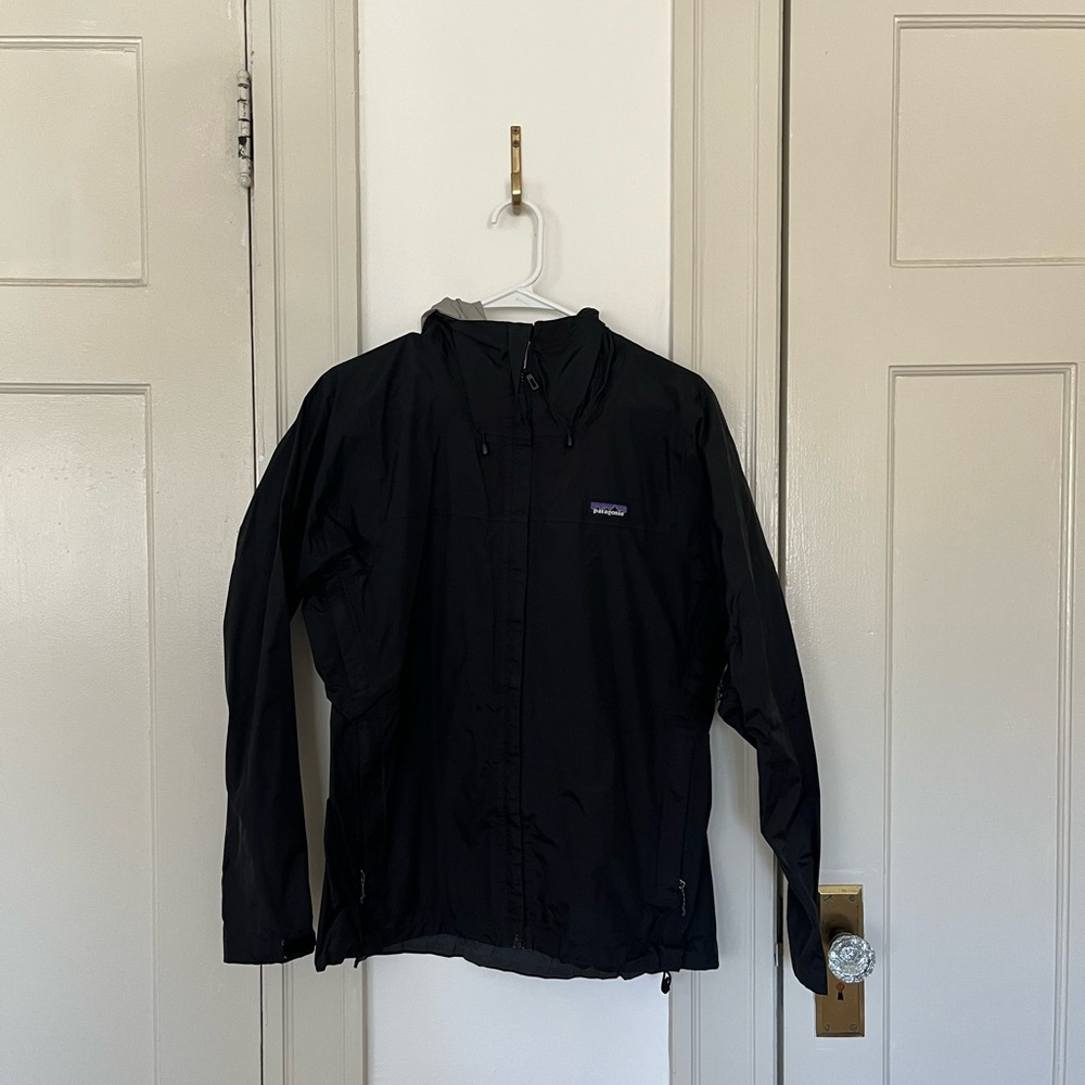 Women’s Patagonia rain jacket